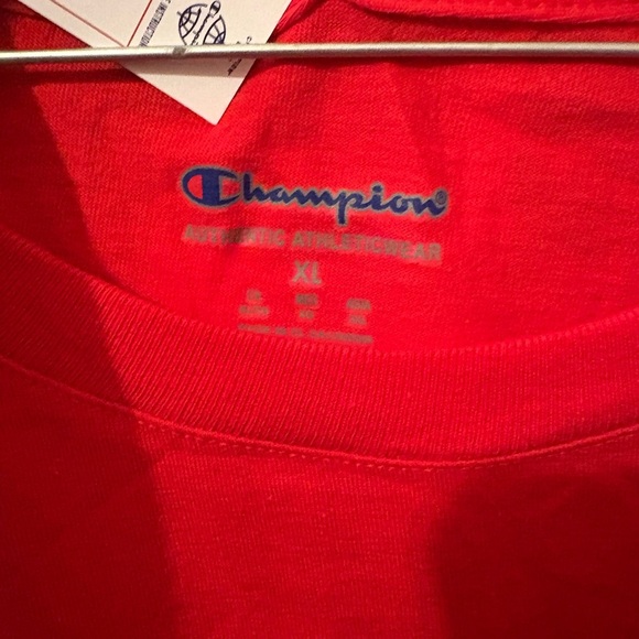 Champion tshirt‎ - Picture 2 of 2